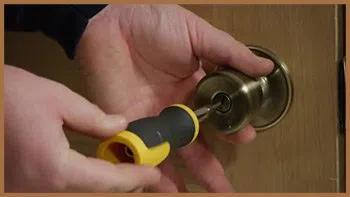 City Locksmith Shop Orlando, FL 407-552-4020 - 15-unlock-door