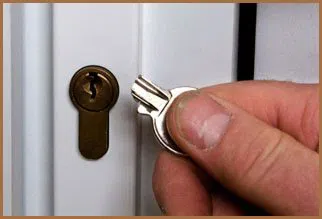 City Locksmith Shop Orlando, FL 407-552-4020 - 5-broken-key